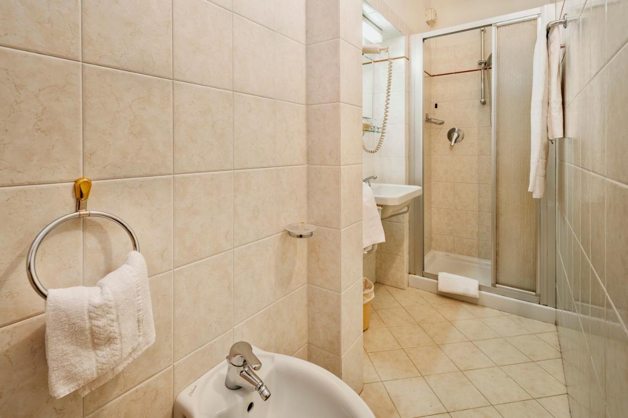 Hotel Corona Cortina dʼAmpezzo Extérieur photo
