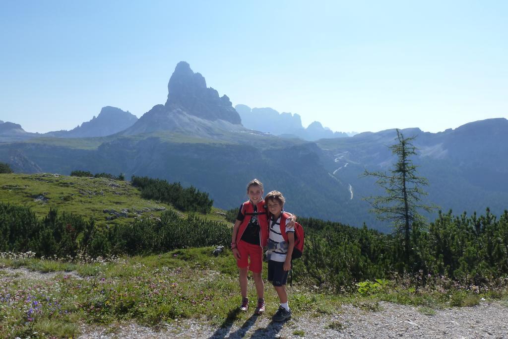 Hotel Corona Cortina dʼAmpezzo Extérieur photo