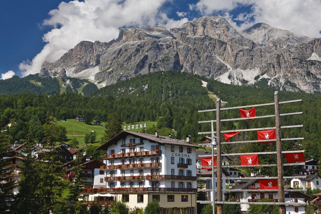 Hotel Corona Cortina dʼAmpezzo Extérieur photo