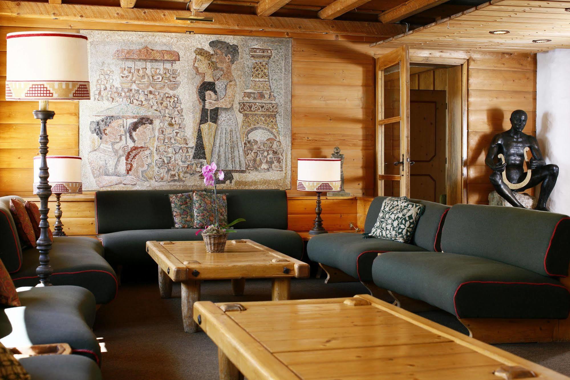 Hotel Corona Cortina dʼAmpezzo Extérieur photo