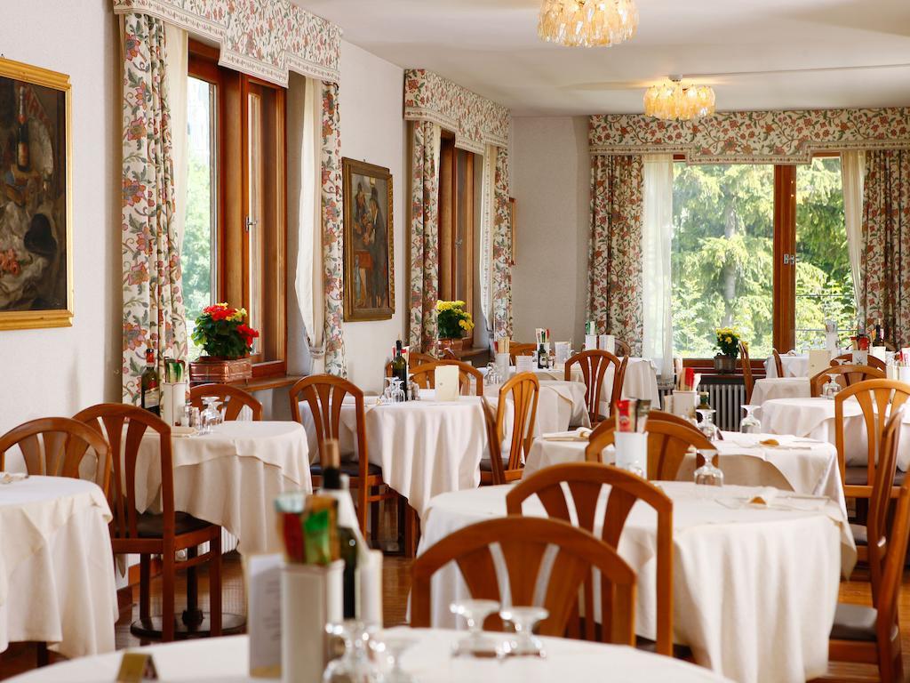 Hotel Corona Cortina dʼAmpezzo Extérieur photo